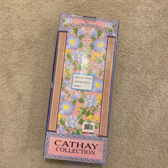 Vintage Cathay Collection- Vinyl Doll - Picture 3 of 4